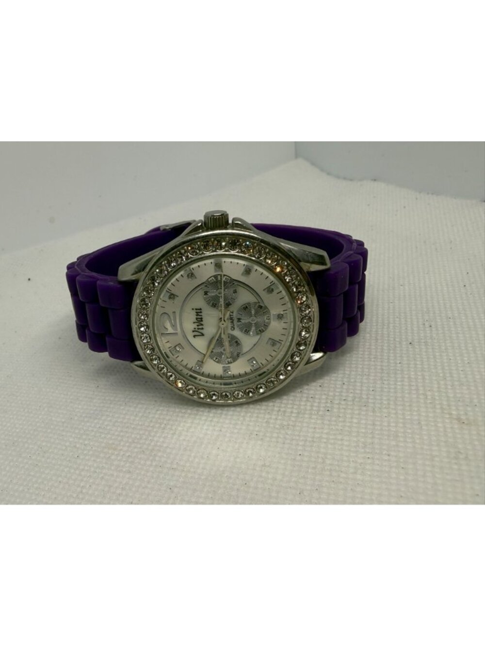 Vivani Women's Silver-Tone Crystal Bezel Purple Rubber Band Analog Quartz Watch - Picture 9 of 11